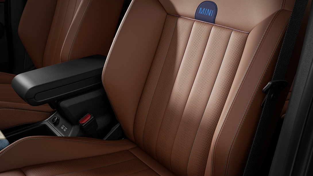 MINI Countryman - interior - upholstery brown